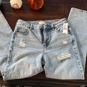 PacSun Light Wash Distressed Boyfriend Jeans